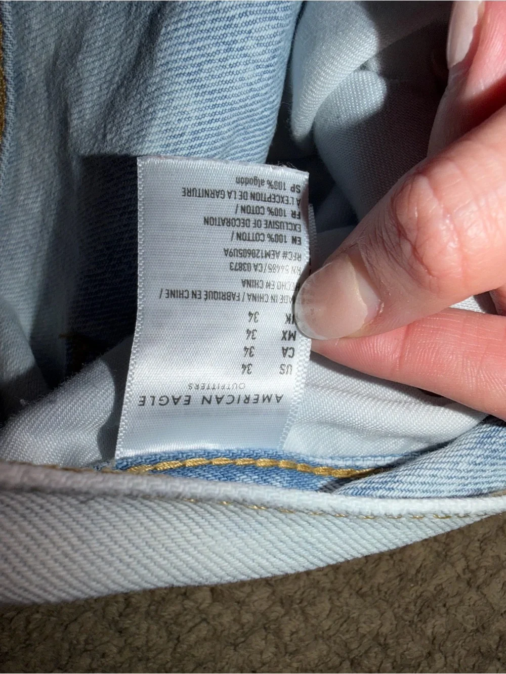 American Eagle Outfitters Light Wash Distressed Denim Men’s Jorts
